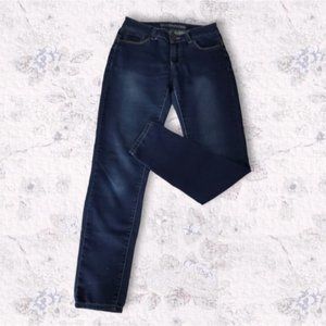 Soft Curvy Jegging- by Bluenotes- Small